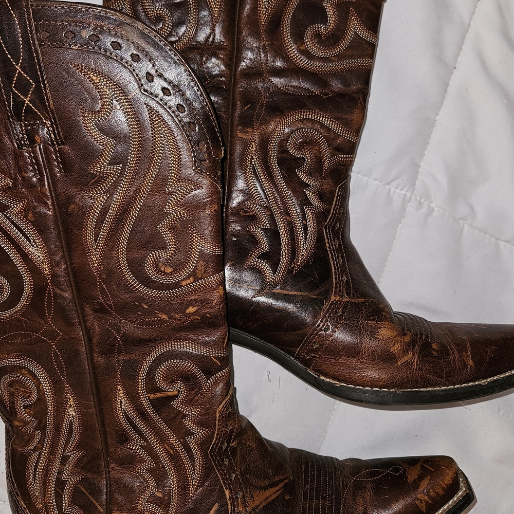 Ariat Brown Heeled Boots - Picture 5 of 6